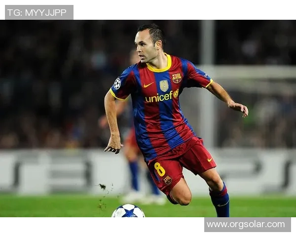 十大足球球星过人技巧解析，轻松学会他们的过人秘诀和实战应用