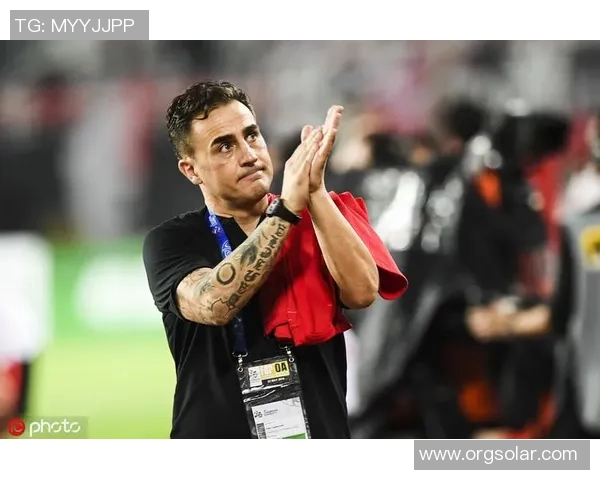 马赛克足球球星卡普卡:从低谷到巅峰的逆袭之路与传奇风采